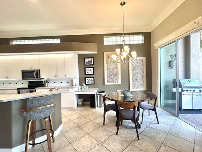 Building Photo - AVAILABLE May 1- 0CT 31ST .FURNISHED/SEASONAL.  3/2 POOL HOME IN ROSEDALE!