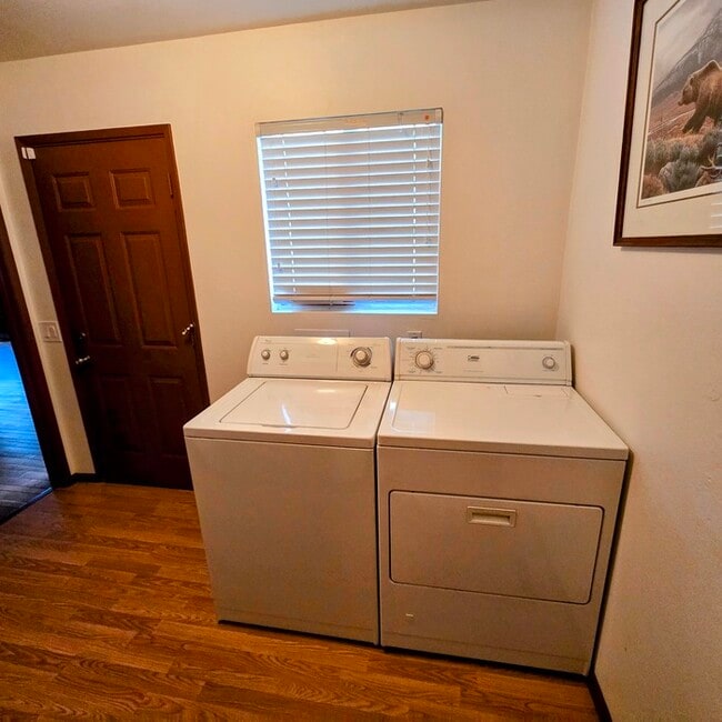 Building Photo - Charming 3-Bedroom + Loft Home in Shay Mea...