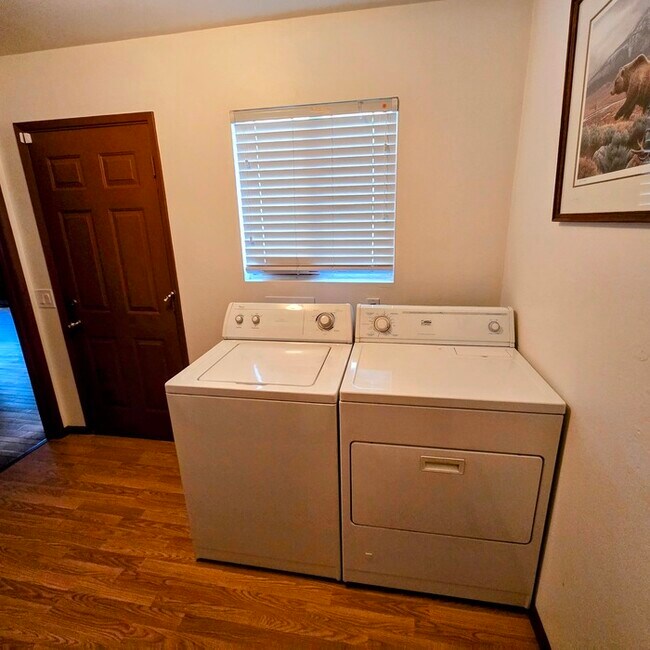 Building Photo - Charming 3-Bedroom + Loft Home in Shay Meadows