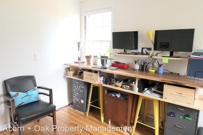 Building Photo - 3 br, 1 bath House - 1014 W Lakewood Ave