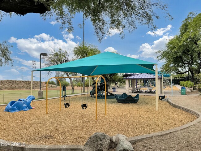 Building Photo - 15036 N Dogwood Ln