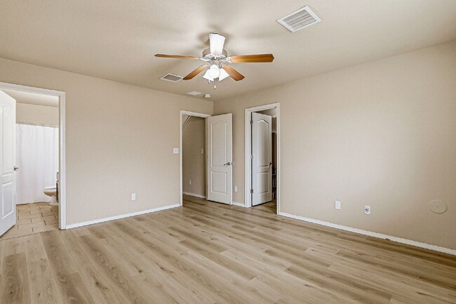 Building Photo - 2-story 3 bed 2.5 bath with loft home in Northeast El Paso
