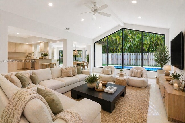 Building Photo - 8881 N Lake Dasha Dr