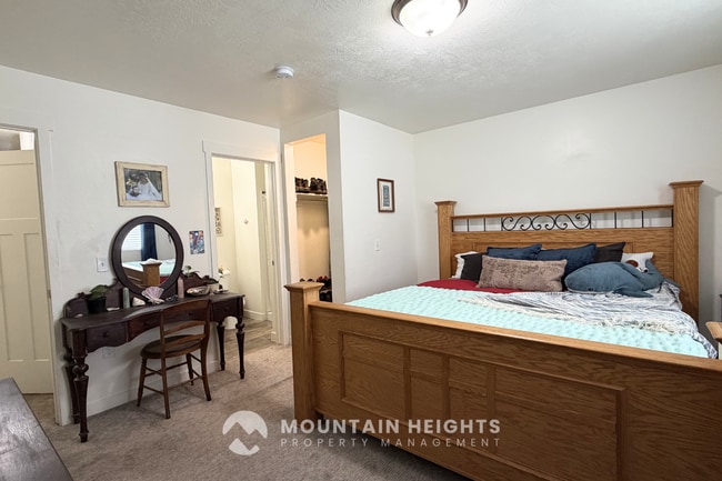 Building Photo - 4198 W High Gallery Ct