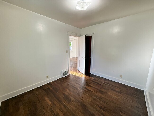 Building Photo - 2-Bedroom Ranch Home with Basement Storage and Fenced Yard