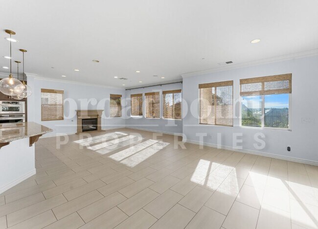 Building Photo - 1672 N Las Flores Dr