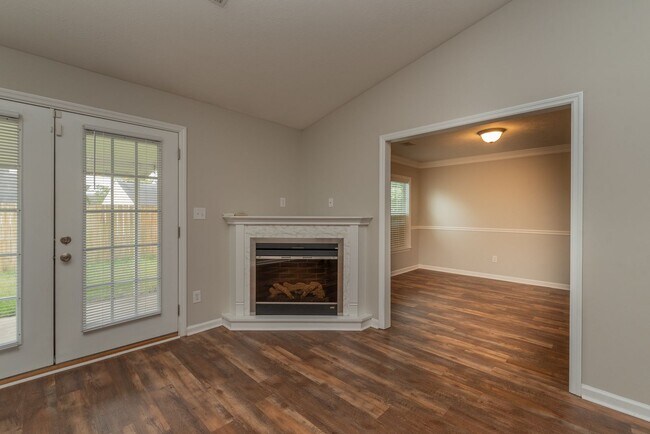 Building Photo - $1,525- 2 Bed/2 Bath house for rent in West Augusta, Total Electric!