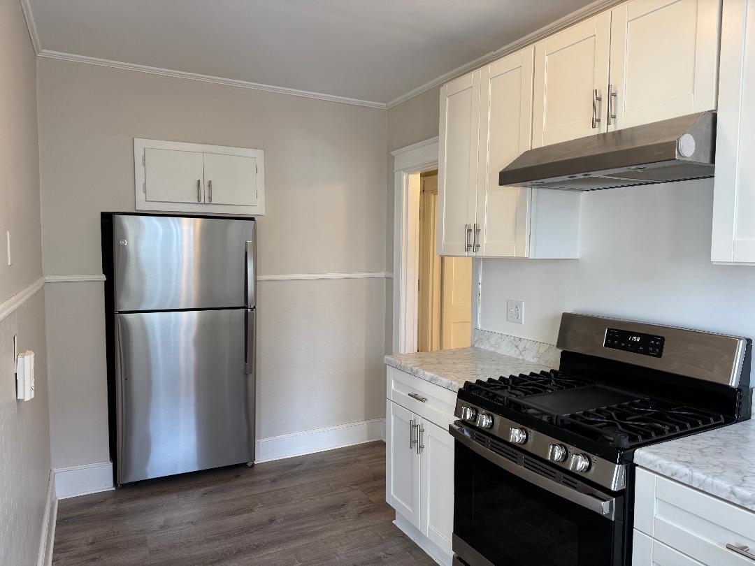 Building Photo - 868 Broadway