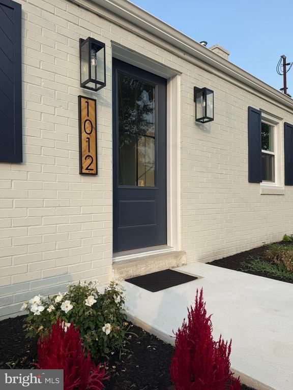 Building Photo - 1012 State Dr