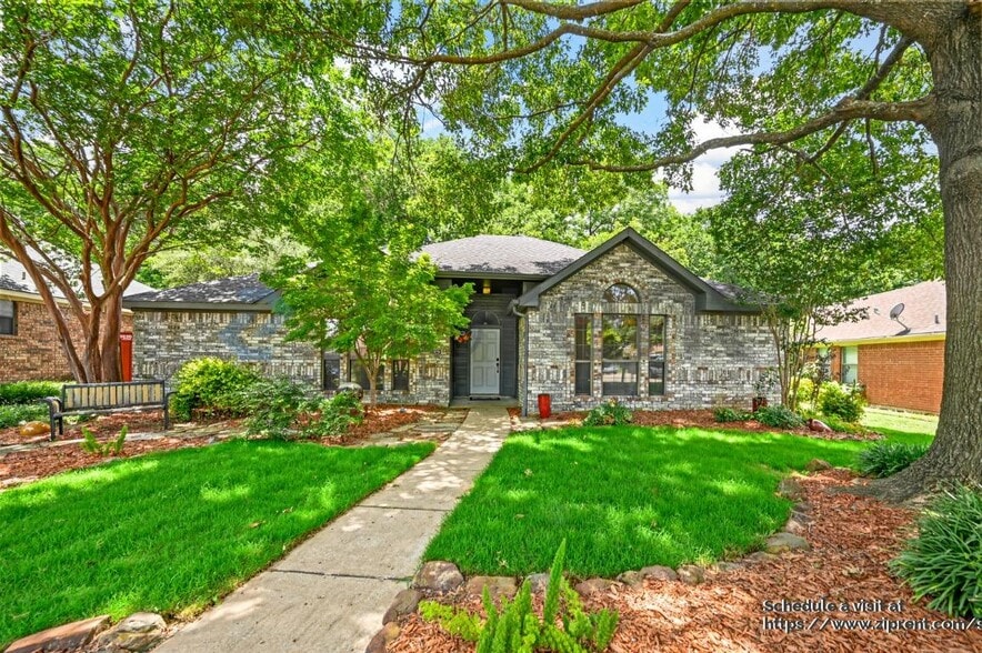 Primary Photo - 2029 Oakglen Dr