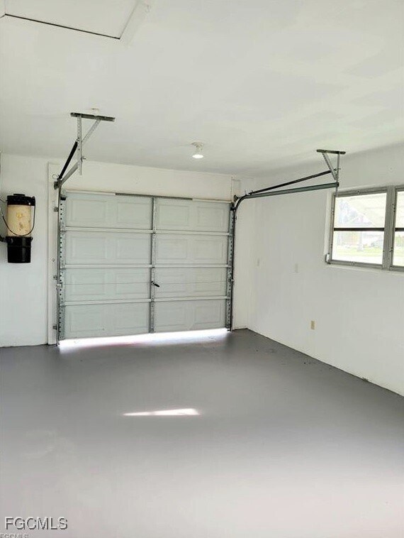 Building Photo - 204 El Dorado Pkwy W