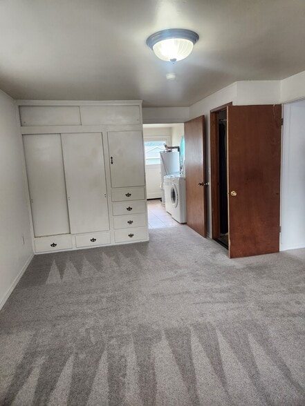 Building Photo - 15732 E Shore Dr