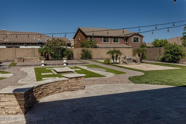 Building Photo - 1884 W Macaw Dr