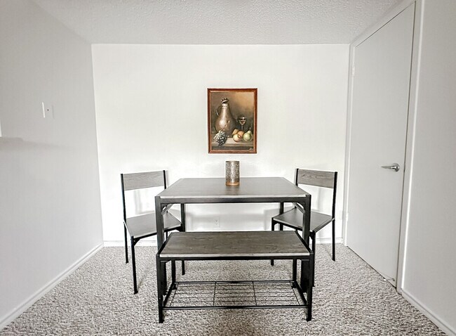 Building Photo - 1071 Clayton Ln