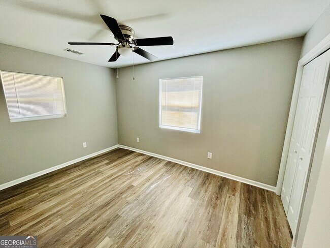 Building Photo - 3329 Burk Dr