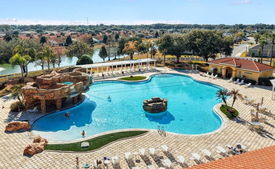 Building Photo - 5492 Compass Pte