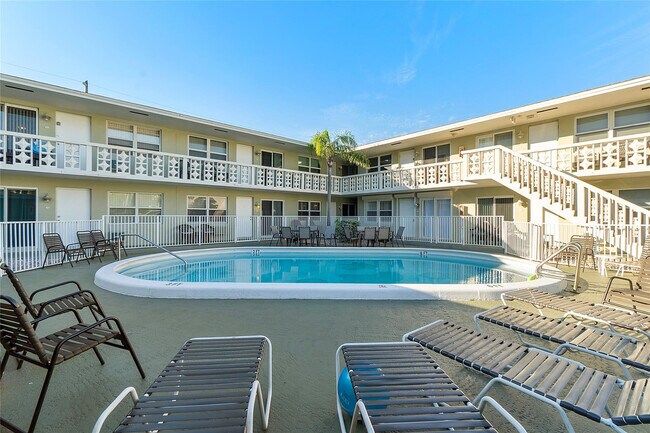 Building Photo - 3230 NE 13th St