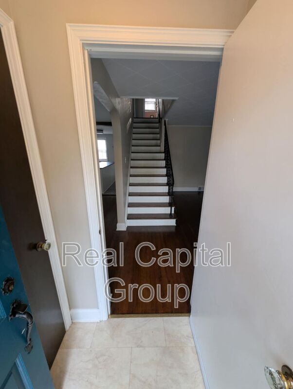 Building Photo - 226 Capen Blvd