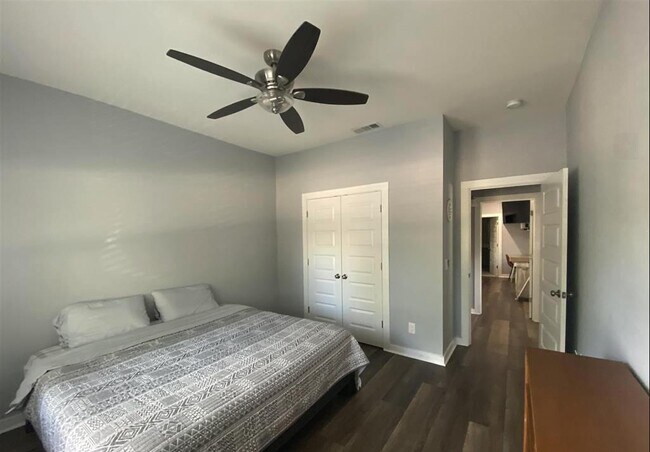 Building Photo - 1106 W Gregory St