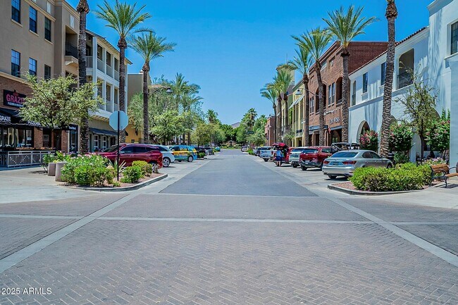 Building Photo - 3142 N Clanton St