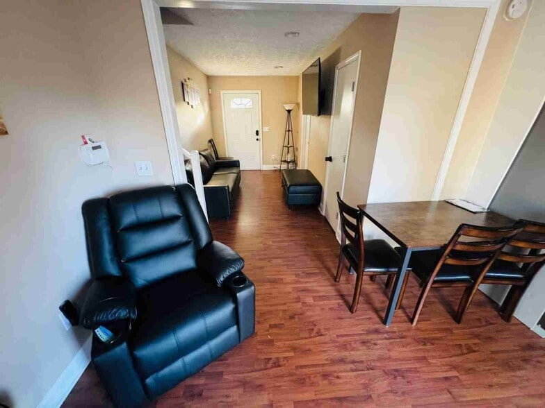 Building Photo - 2690 Stilesboro Rd