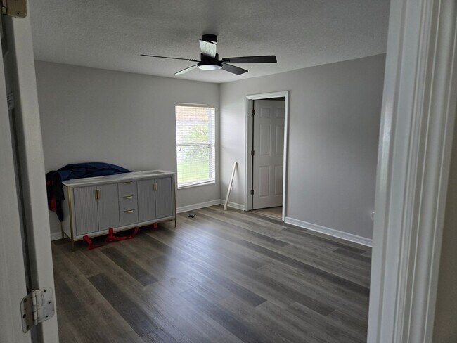 Building Photo - Awsome 3BR House in Sanford