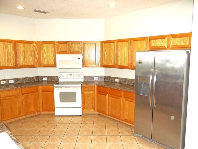 Building Photo - 11112 Wildcat Dr