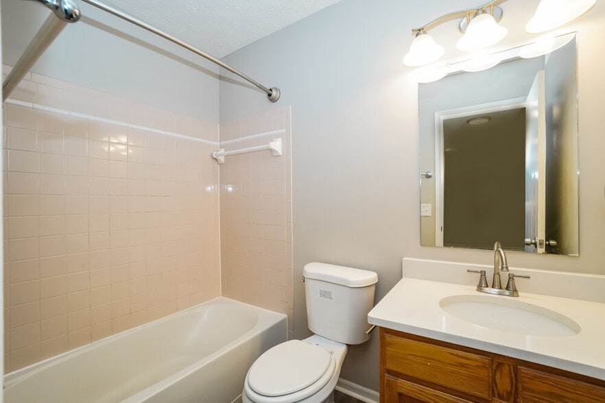 Building Photo - 2313 Brisum Way
