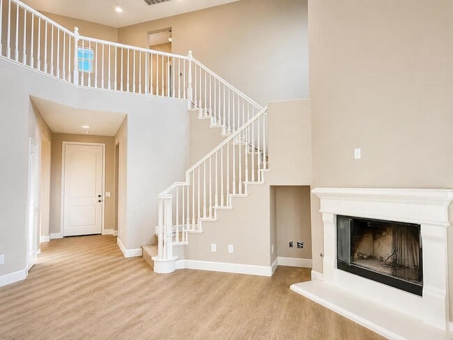 Building Photo - 1533 Willow Pl