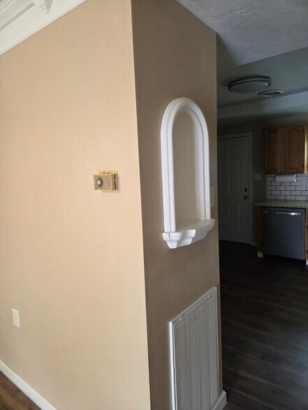 Building Photo - 154 Davis Ln