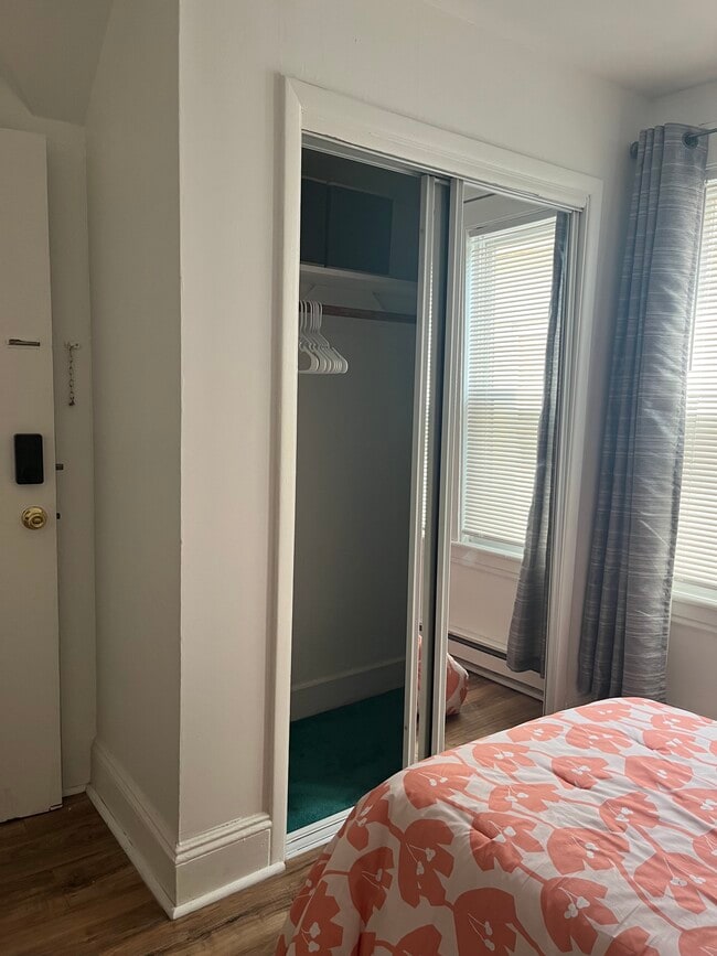 Building Photo - Brooklawn