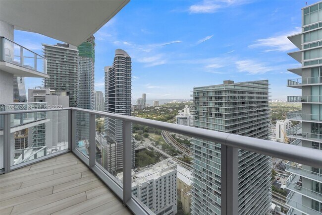 Building Photo - 1100 S Miami Ave