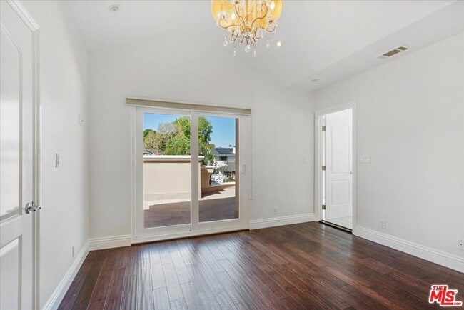 Building Photo - 4144 Nagle Ave