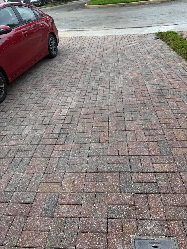 Building Photo - 9831 NW 24th St