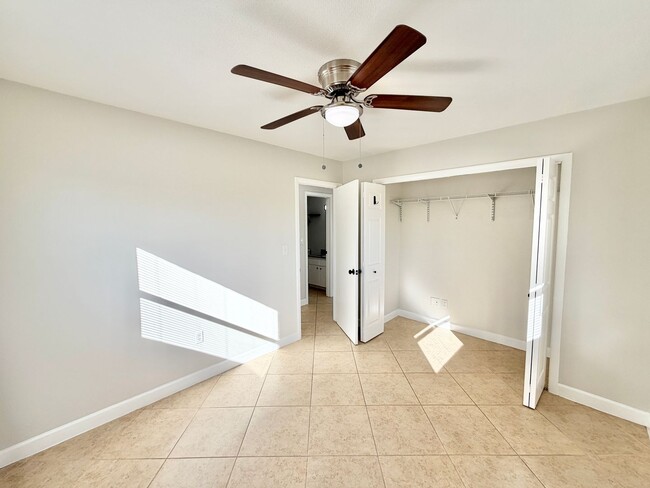 Building Photo - RFR (543 103rd Ave)