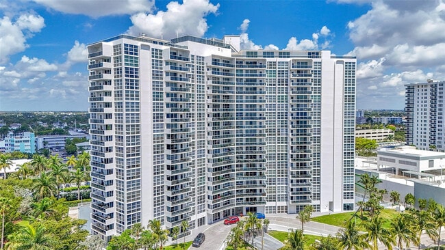 Building Photo - 2841 N Ocean Blvd