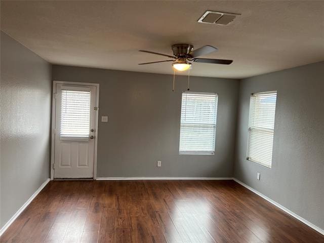 Building Photo - 6637 Meadow Way Ln