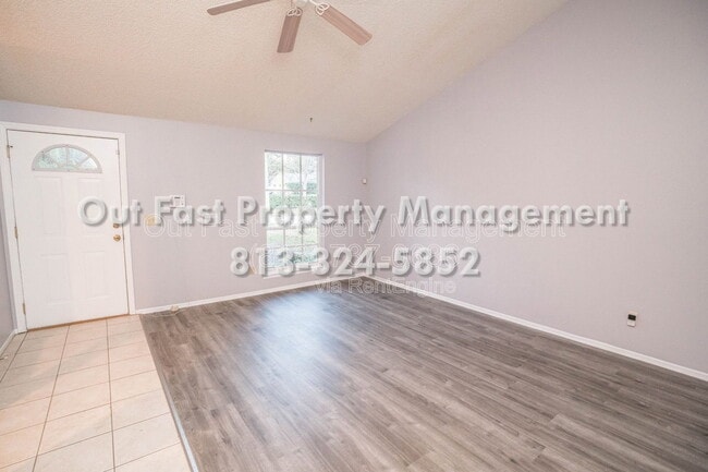 Building Photo - 2764 Kavalier Dr