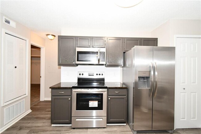 Building Photo - 1101 Sandy Ln Dr