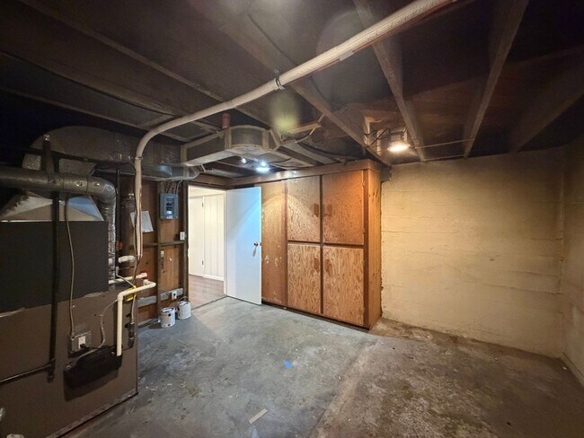 Building Photo - 924 N Union Ave
