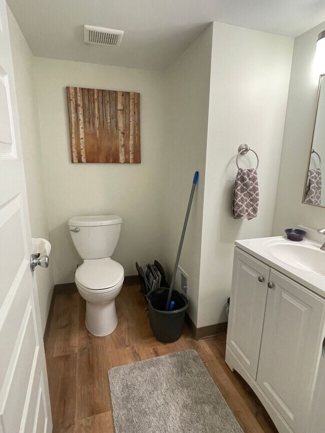 Building Photo - 2723 Taylor St NE