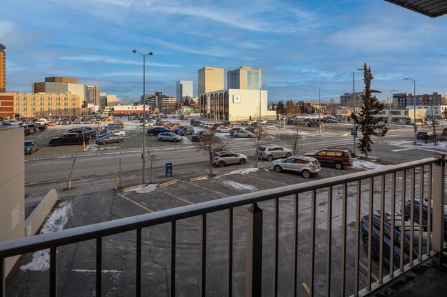 Building Photo - Downtown Furnished 1 Bed / 1 Bath Apartmen...