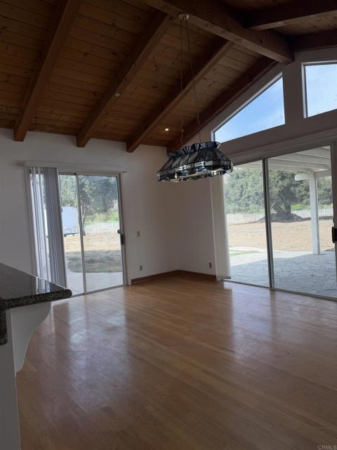 Building Photo - 1555 Willow Glen Dr