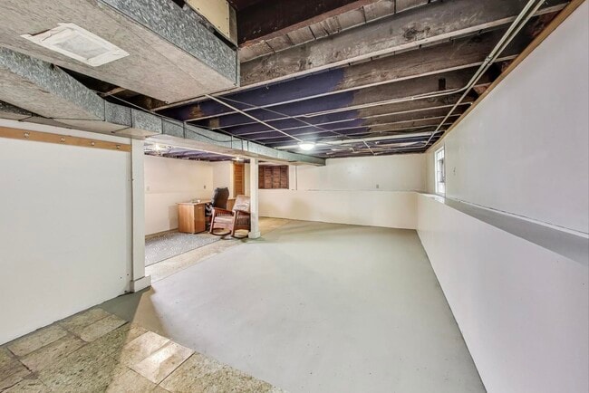Building Photo - 4458 N Kasson Ave
