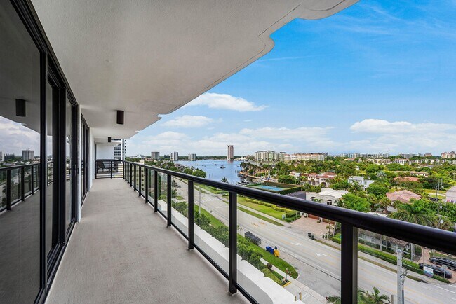 Building Photo - 250 S Ocean Blvd