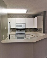 Building Photo - 800 Ironwood Dr
