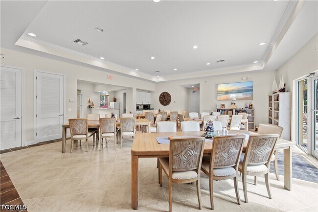 Building Photo - 11021 Gulf Reflections Drive