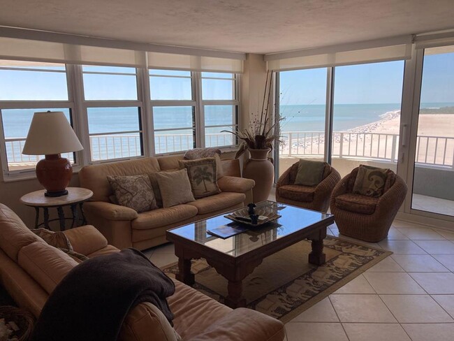 Building Photo - Beachfront Dramatic Panoramic Views - 2 be...