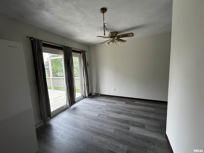 Building Photo - 3117 St Andrews Dr
