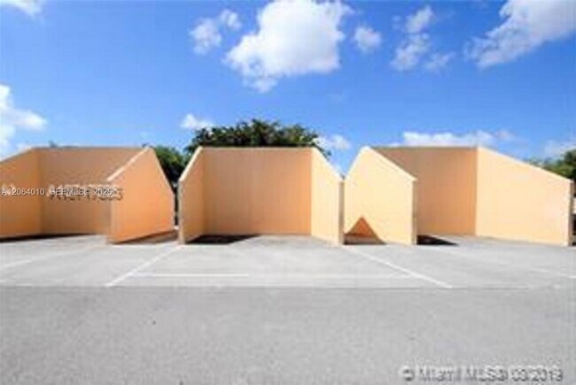 Building Photo - 8400 SW 133rd Avenue Rd